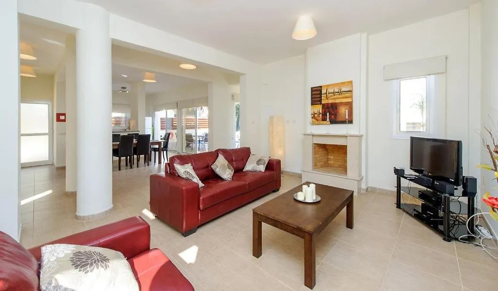 Villa Dafnis Helios - Lovely 3 Bedroom Protaras Villa With Pool - Close To Fig Tree Bay Beach Cyprus