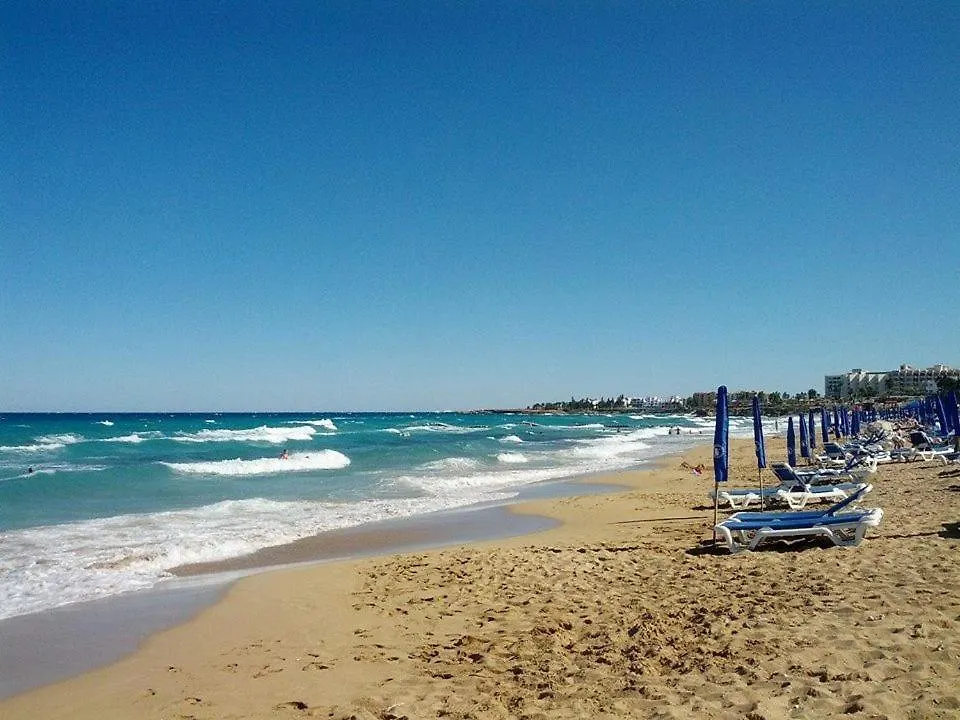 Villa Dafnis Helios - Lovely 3 Bedroom Protaras Villa With Pool - Close To Fig Tree Bay Beach Cyprus